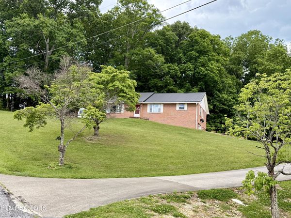 688 Stiner Lane, LaFollette, TN 37766