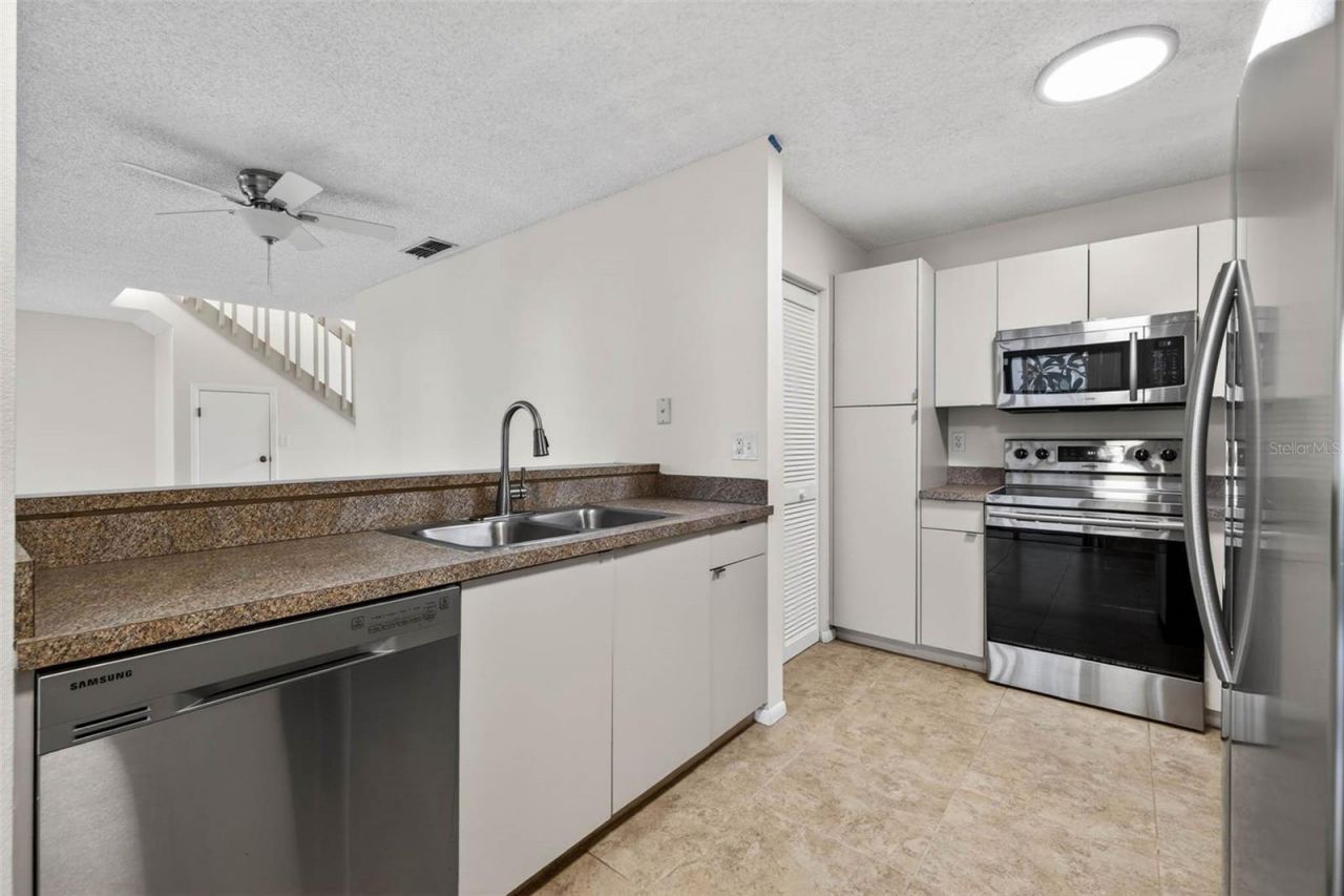 4843 Napoli Court Ne, Saint Petersburg, FL 33703 Photo