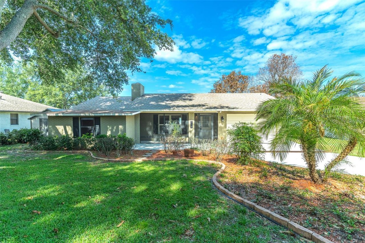 715 S Lakeside Terrace, Eagle Lake, FL 33839 Photo