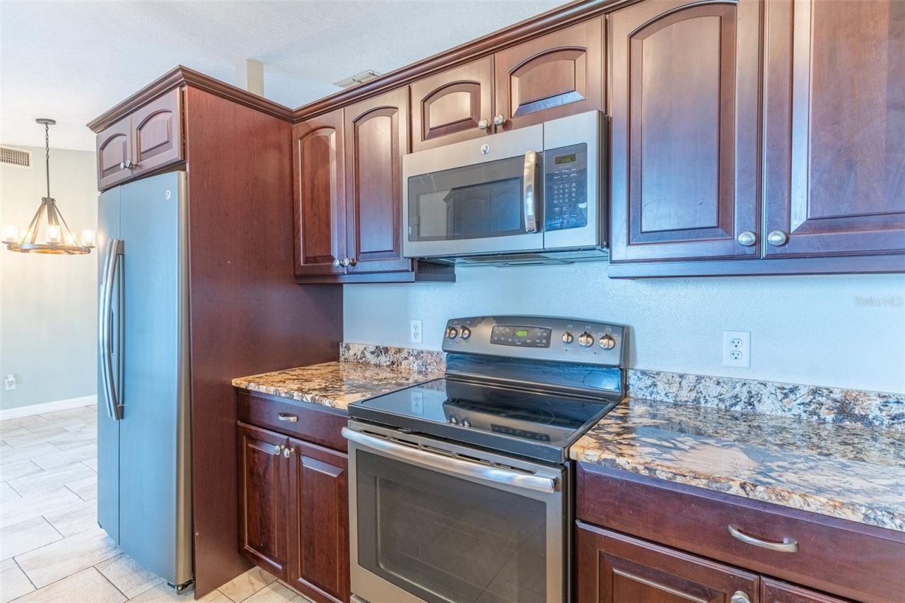 715 S Lakeside Terrace, Eagle Lake, FL 33839 Photo