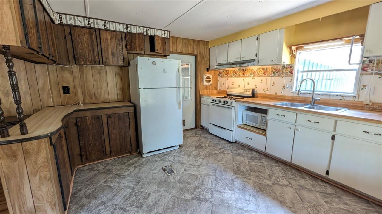 11291 SE 202nd Lane , Inglis, FL 34449 Photo