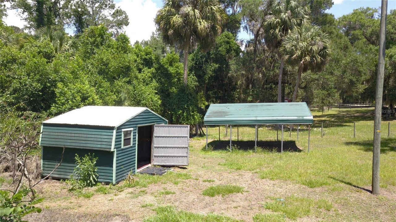 11291 SE 202nd Lane , Inglis, FL 34449 Photo