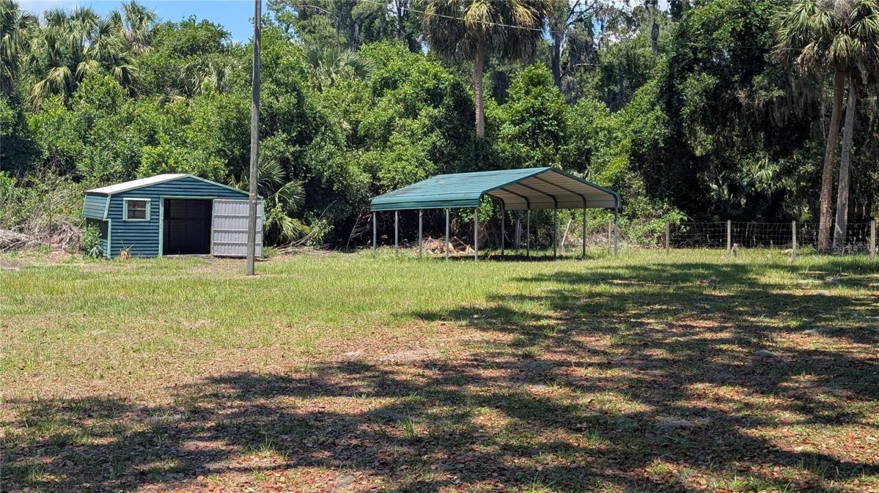 11291 SE 202nd Lane , Inglis, FL 34449 Photo