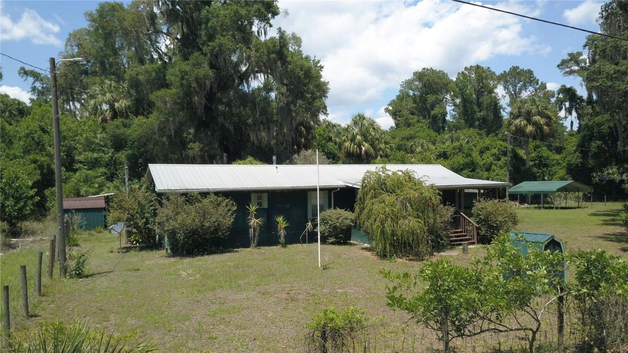 11291 SE 202nd Lane , Inglis, FL 34449 Photo