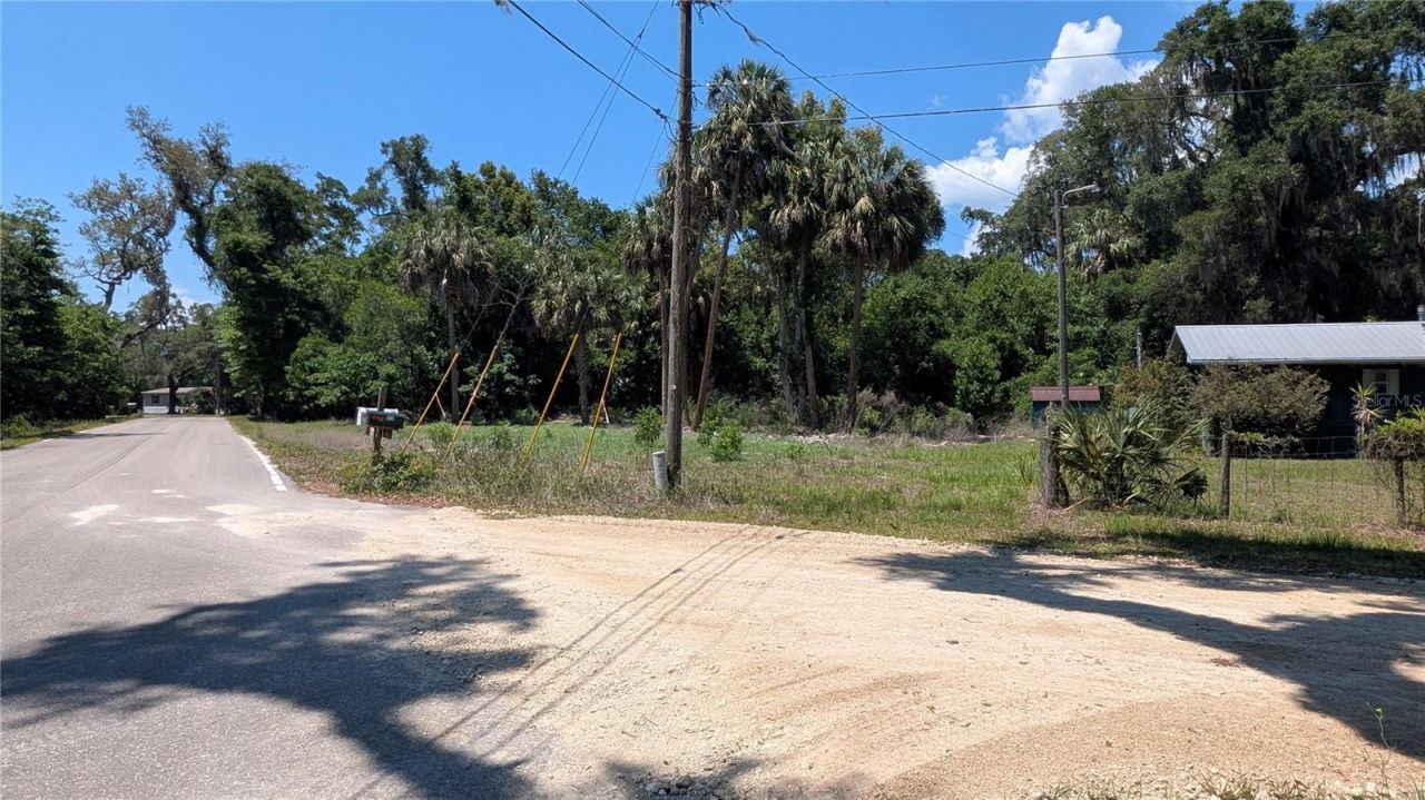 11291 SE 202nd Lane , Inglis, FL 34449 Photo