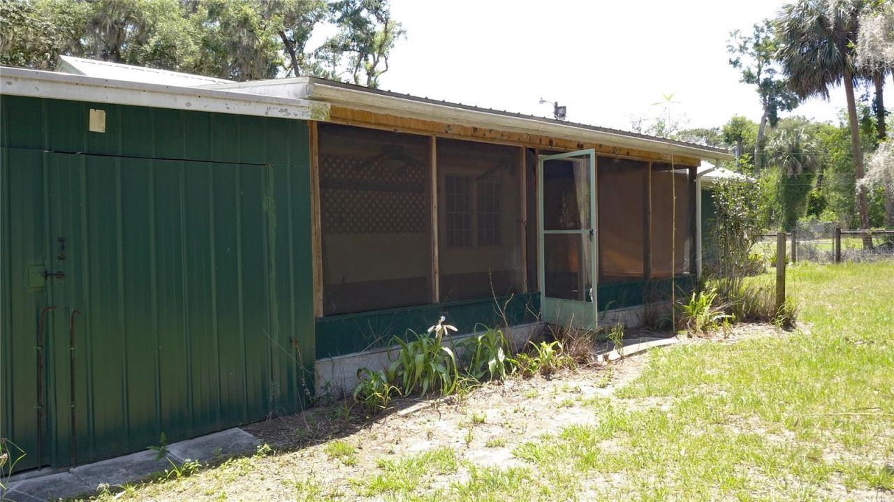11291 SE 202nd Lane , Inglis, FL 34449 Photo