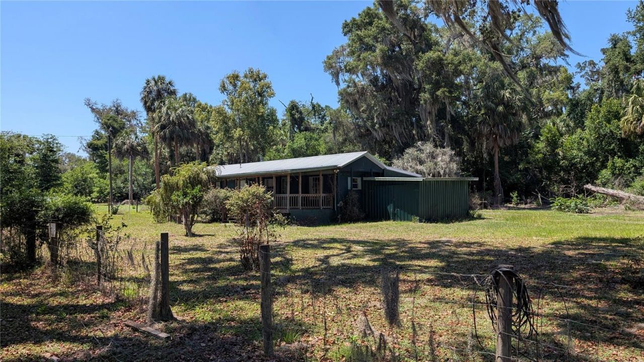11291 SE 202nd Lane , Inglis, FL 34449 Photo