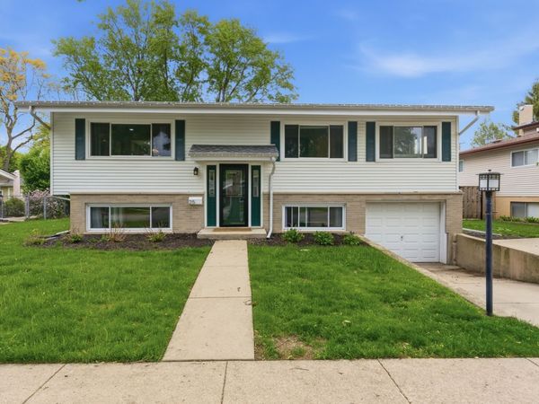 25 N Prindle Avenue , Arlington Heights, IL 60004