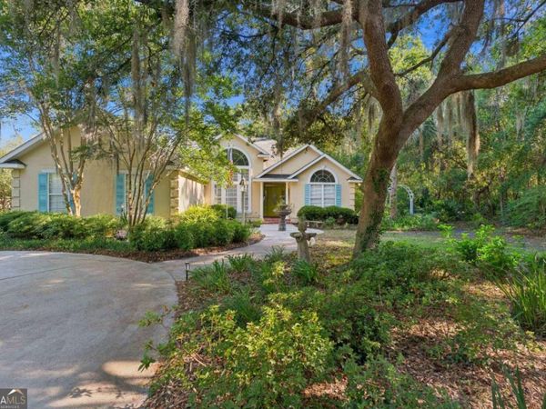 390 Harborview Drive, Woodbine, GA 31569