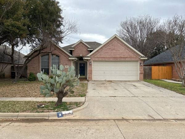9091 San Joaquin Trail , Fort Worth, TX 76118