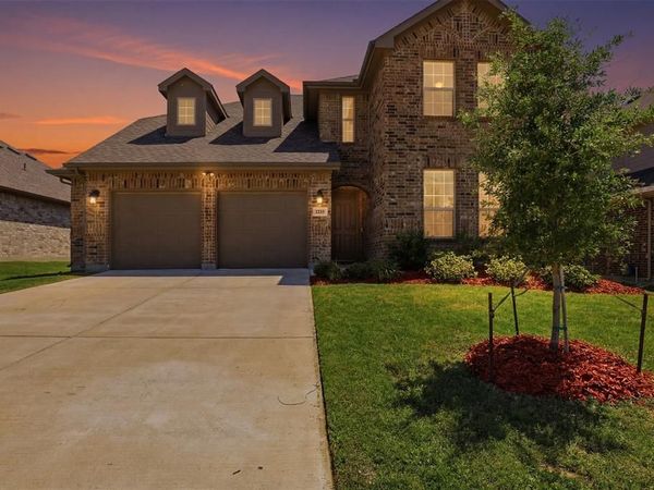 2233 Burning Bush Lane, Waxahachie, TX 75167