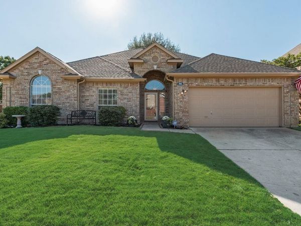 701 Crested Butte Trail, Flower Mound, TX 75028