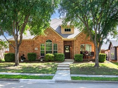 2345 Falcon Point Drive, Frisco, TX 75033