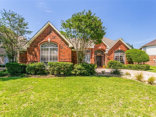 625 Palm Desert Drive , Garland, TX 75044