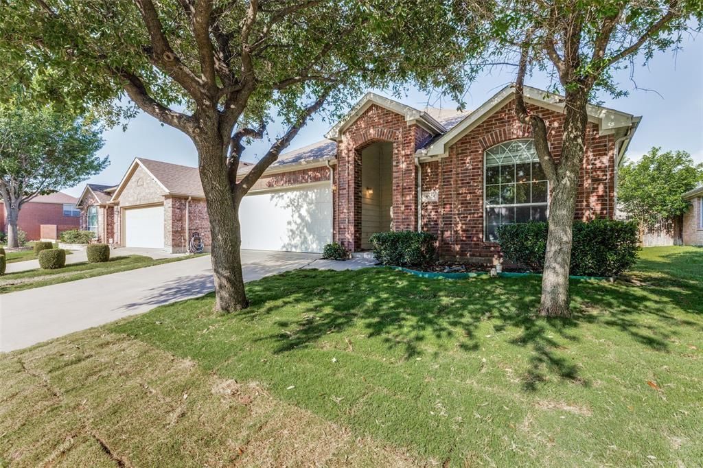 8524 Silverbell Lane, Fort Worth, TX 76140 Main Photo