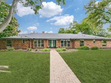 4426 Laren Lane, Dallas, TX 75244