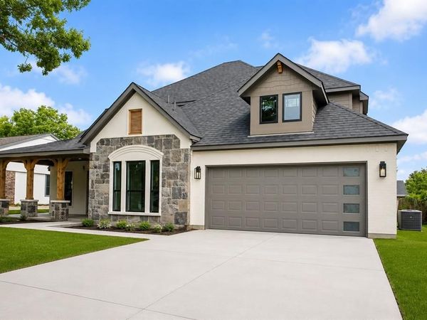 819 Beverly Drive, Grapevine, TX 76051