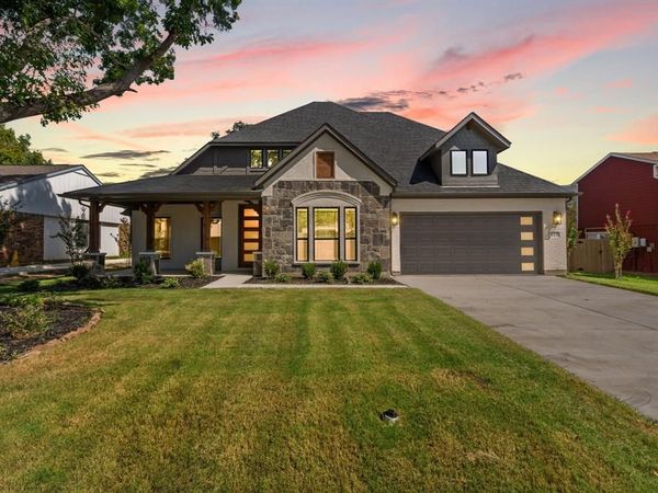 819 Beverly Drive, Grapevine, TX 76051