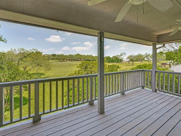 3 Oak Village Court, Trophy Club, TX 76262