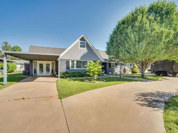 1104 Sheridan Lane , Cleburne, TX 76033