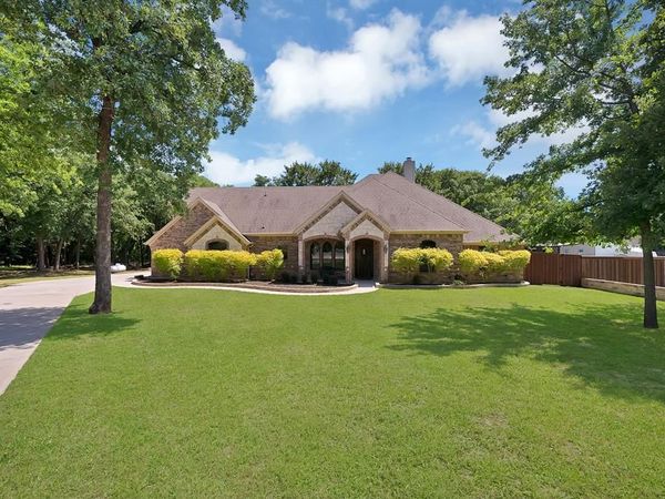 116 Chloe Court , Boyd, TX 76023