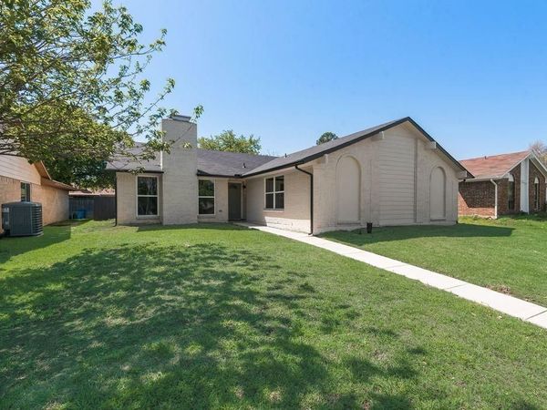 1656 Glenhill Lane, Lewisville, TX 75077