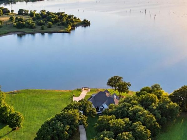 1144 Paradise Cove, Streetman, TX 75859