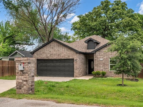 2315 W Bond Street , Denison, TX 75020