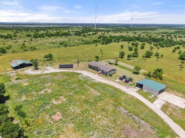 604 Lcr 208, Coolidge, TX 76635