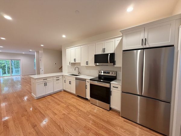711 Mount Hope St, Unit 11, North Attleboro, MA 02760