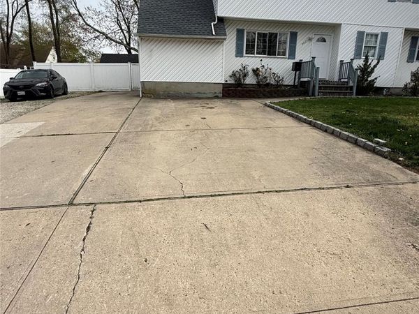 480 Saint Johns Street , Central Islip, NY 11722