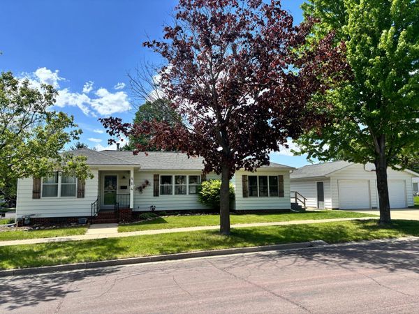 414 S Dewey Street, Fairmont, MN 56031