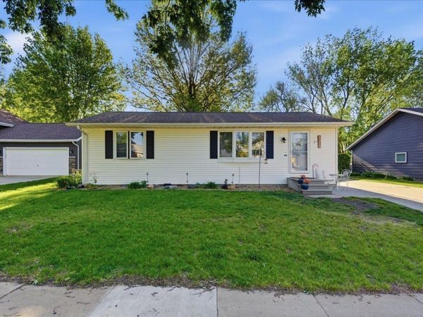 5320 Marius Drive, Cedar Falls, IA 50613
