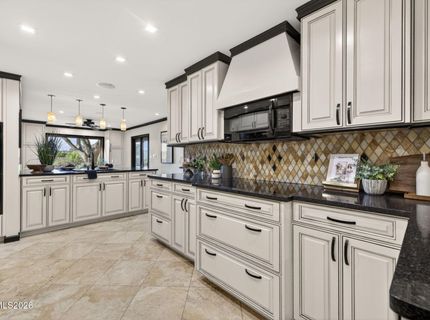 2000 Manzanita Lane, Reno, NV 89509 Photo