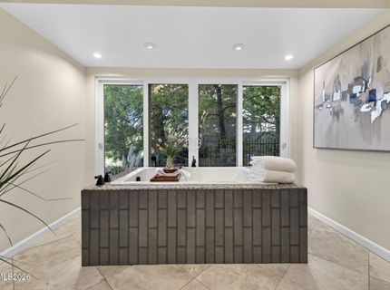 2000 Manzanita Lane, Reno, NV 89509 Photo
