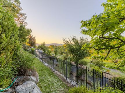 2000 Manzanita Lane, Reno, NV 89509 Photo