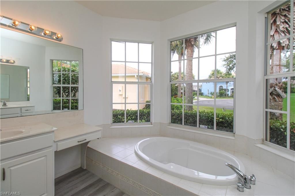 3927 Aurora Ct, Naples, FL 34116 Photo