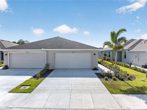 20559 Hazelnut CT S, LEHIGH ACRES, FL 33976