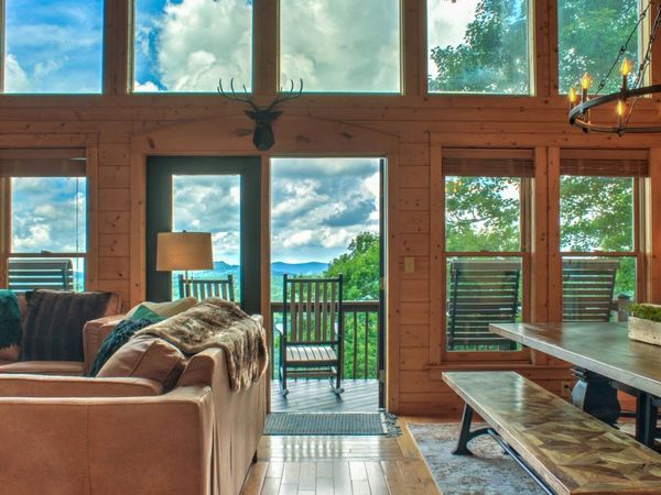 181 Scenic Wolf Drive, Mars Hill, NC 28754