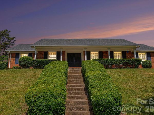 6300 Idlebrook Drive , Charlotte, NC 28212