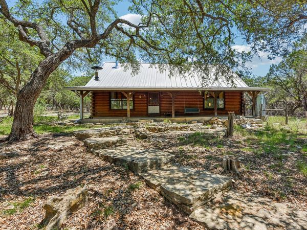 501 Oak Knob DR, Wimberley, TX 78676