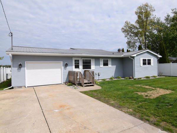 912 West Shore Road, Bronson, MI 49028
