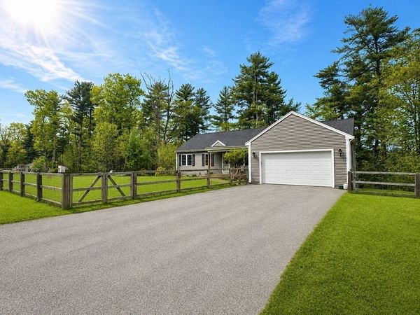1 Doctor Braley Rd, Rochester, MA 02770