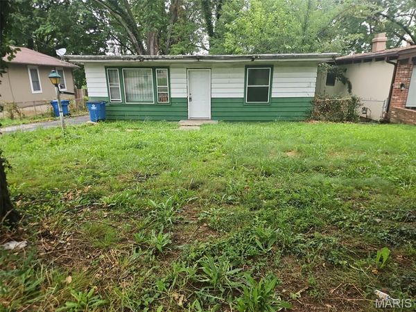 7497 Rowles Avenue , St Louis, MO 63135