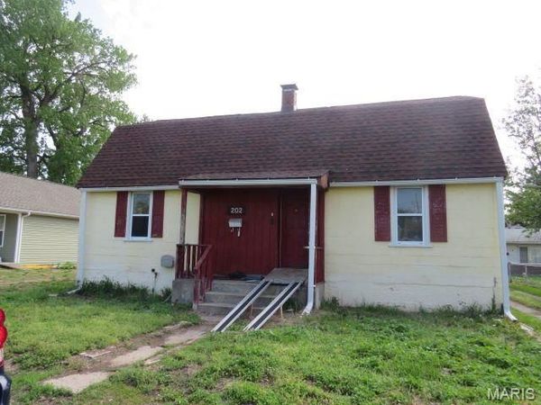 202 Washington Avenue , East Alton, IL 62024