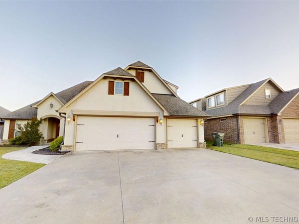 7408 E 83rd Street North , Owasso, OK 74055