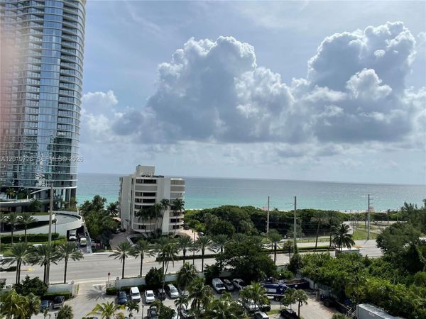 100 Bayview Dr , Unit 1012, Sunny Isles Beach, FL 33160
