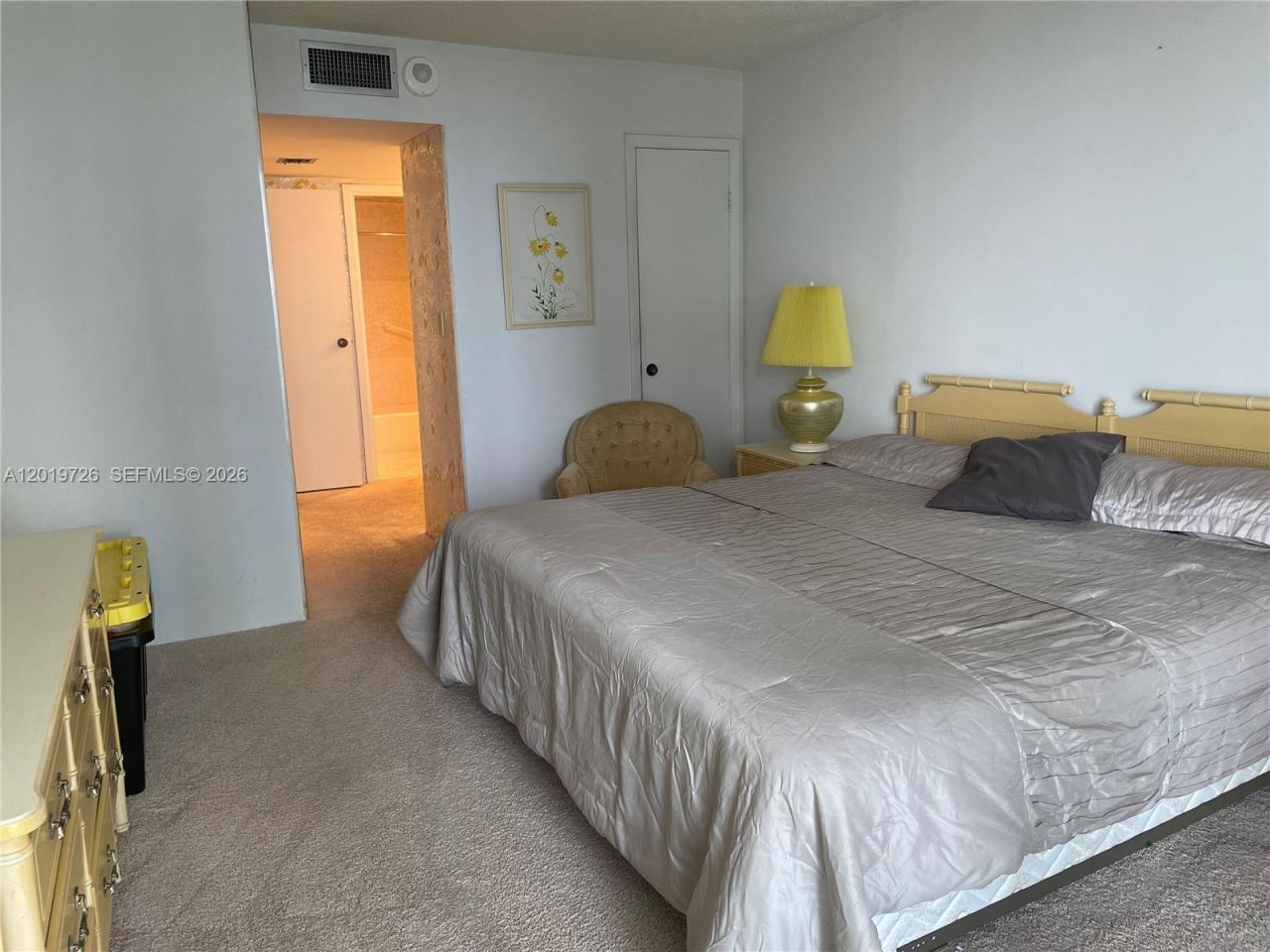 100 Bayview Dr , Unit 1012, Sunny Isles Beach, FL 33160 Photo
