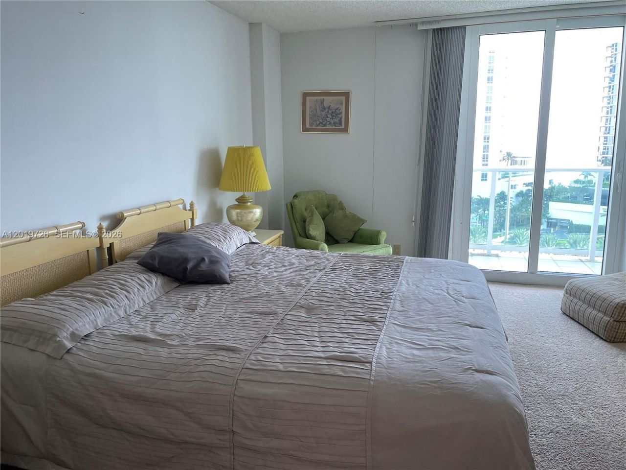 100 Bayview Dr , Unit 1012, Sunny Isles Beach, FL 33160 Photo