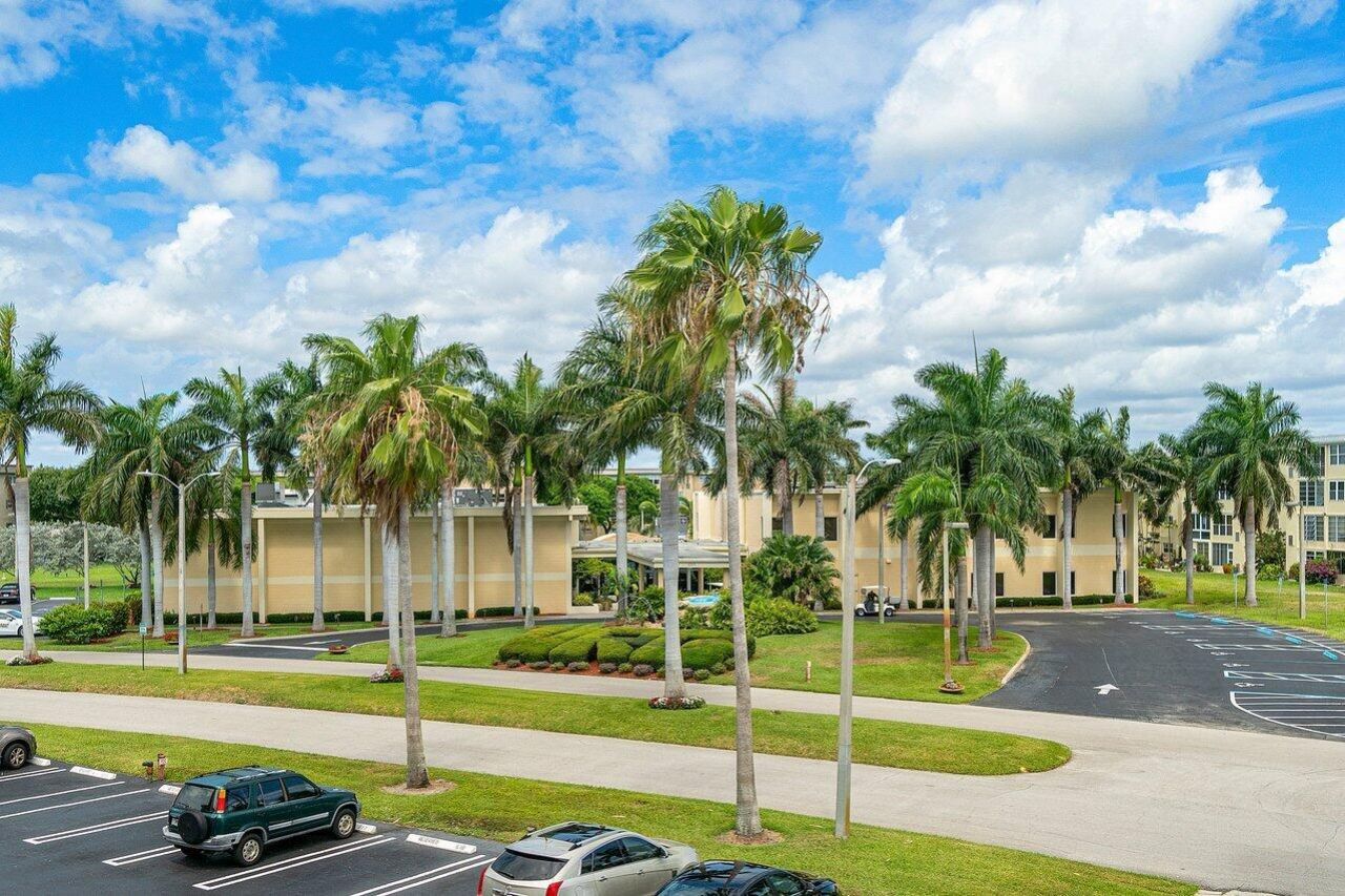 2615 NE 1st Court, Unit 410, Boynton Beach, FL 33435 Photo